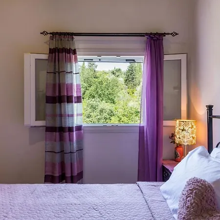 Mary-helen - Spacious *