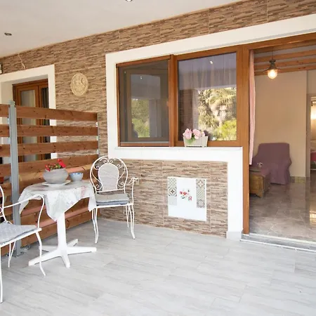 Mary-helen - Spacious * Kato Korakiana