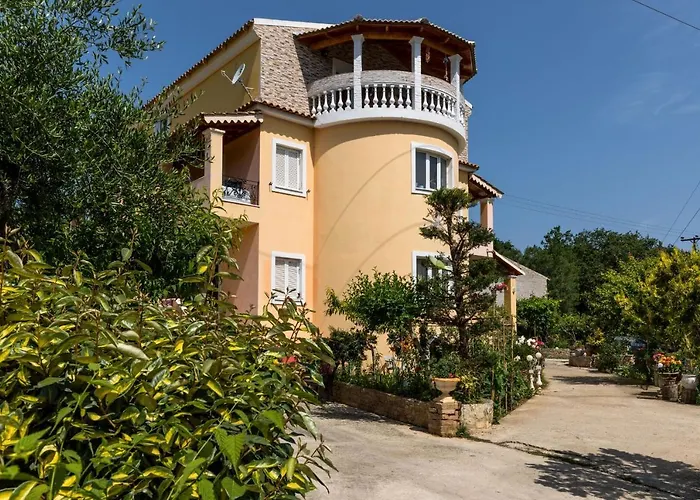 Mary-helen - Spacious Appartement Kato Korakiana