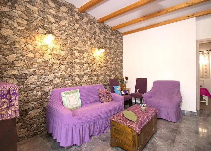 Mary-helen - Spacious Appartement *
