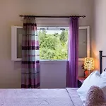 Mary-helen - Spacious *